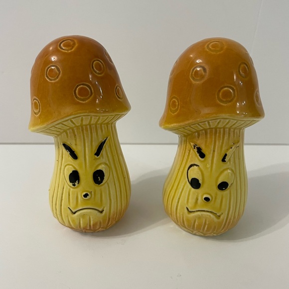 Anthropomorphic Angry Mushroom Men Salt and Pepper Shakers - Picture 1 of 6